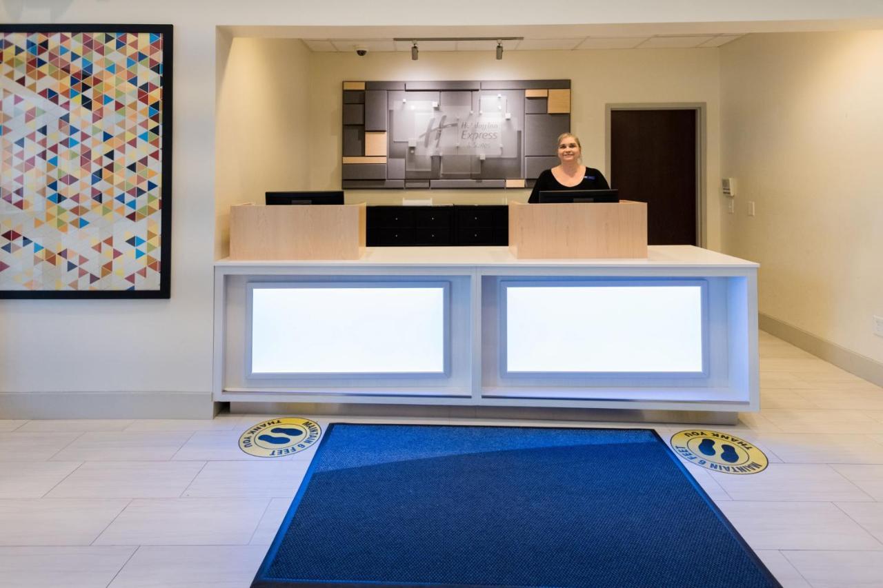Holiday Inn Express & Suites Lexington North West-The Vineyard By Ihg Eksteriør billede