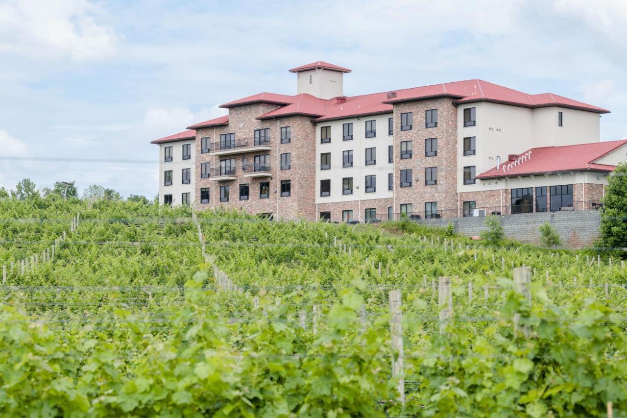 Holiday Inn Express & Suites Lexington North West-The Vineyard By Ihg Eksteriør billede