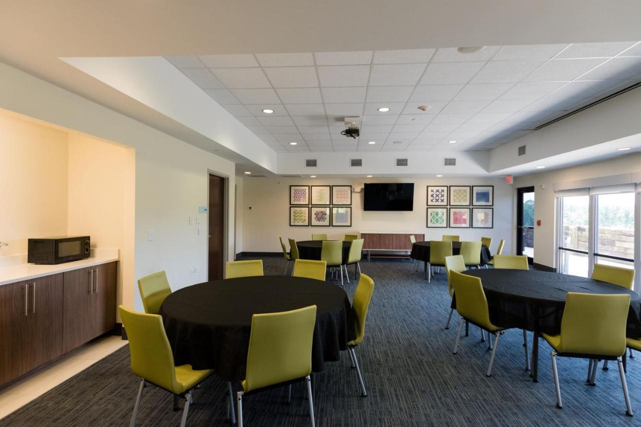 Holiday Inn Express & Suites Lexington North West-The Vineyard By Ihg Eksteriør billede