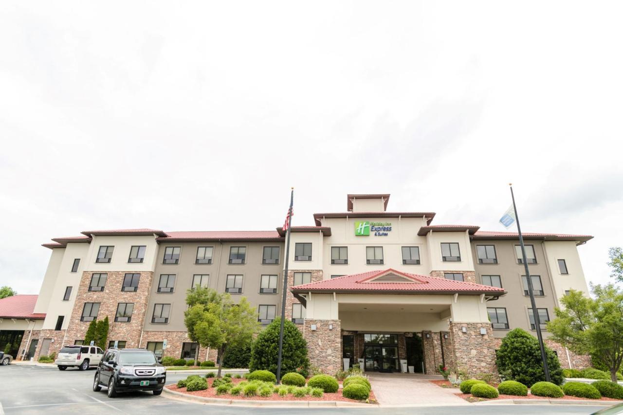 Holiday Inn Express & Suites Lexington North West-The Vineyard By Ihg Eksteriør billede
