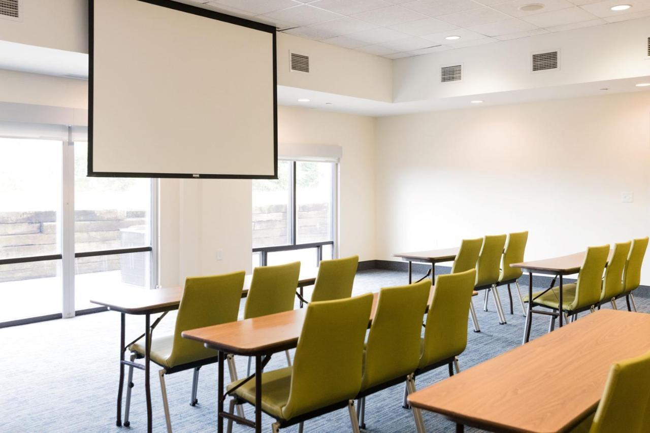 Holiday Inn Express & Suites Lexington North West-The Vineyard By Ihg Eksteriør billede