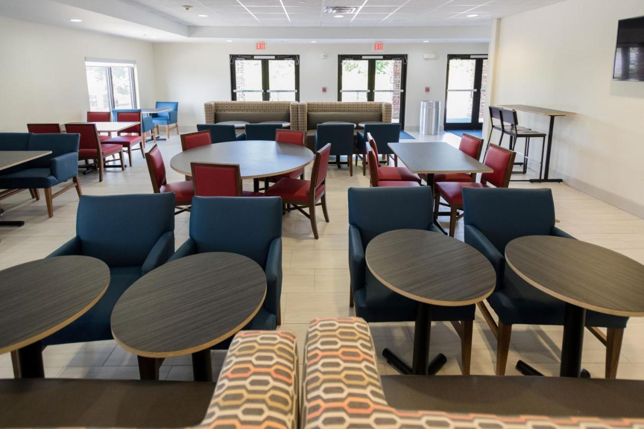 Holiday Inn Express & Suites Lexington North West-The Vineyard By Ihg Eksteriør billede