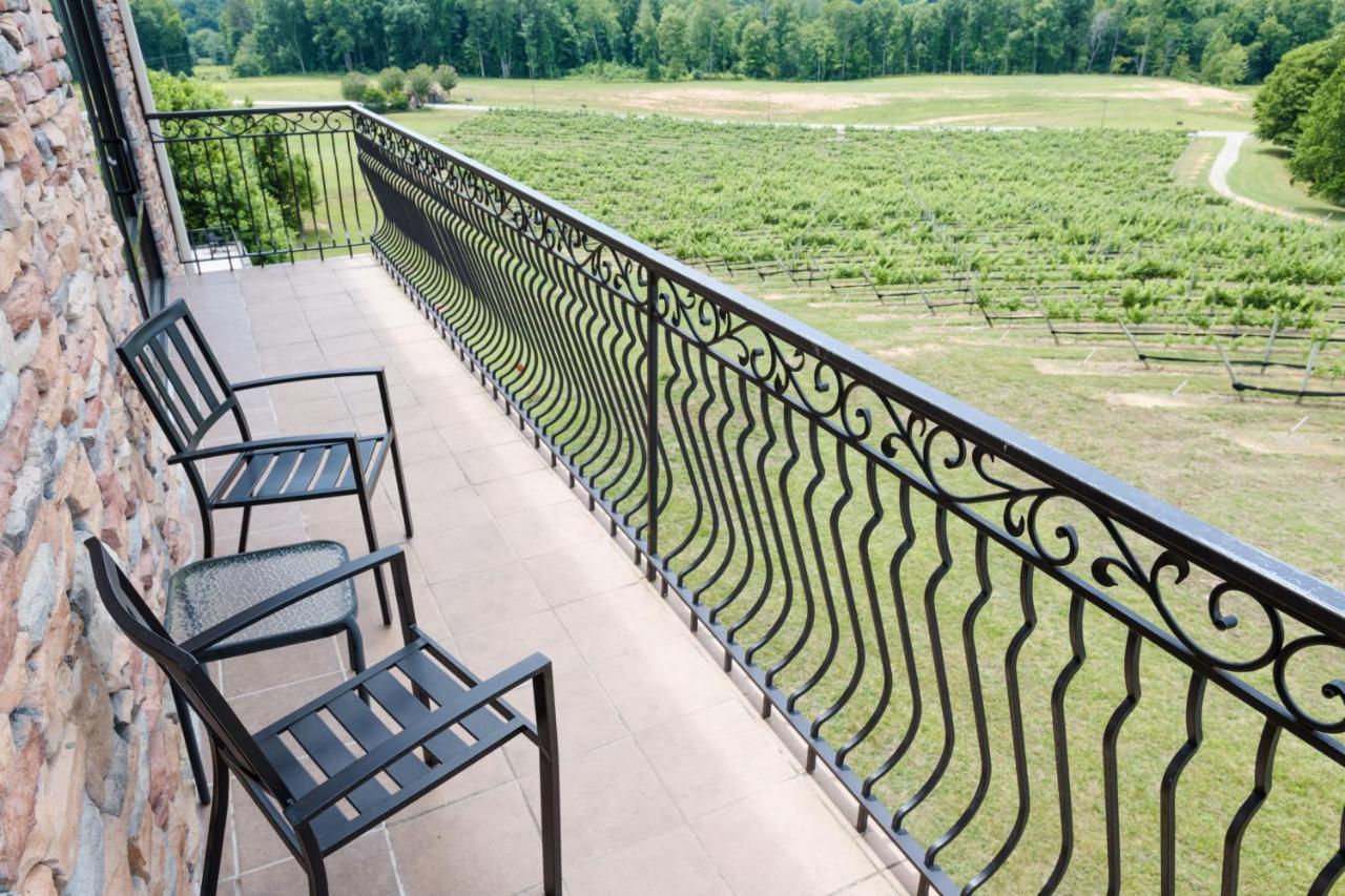 Holiday Inn Express & Suites Lexington North West-The Vineyard By Ihg Eksteriør billede