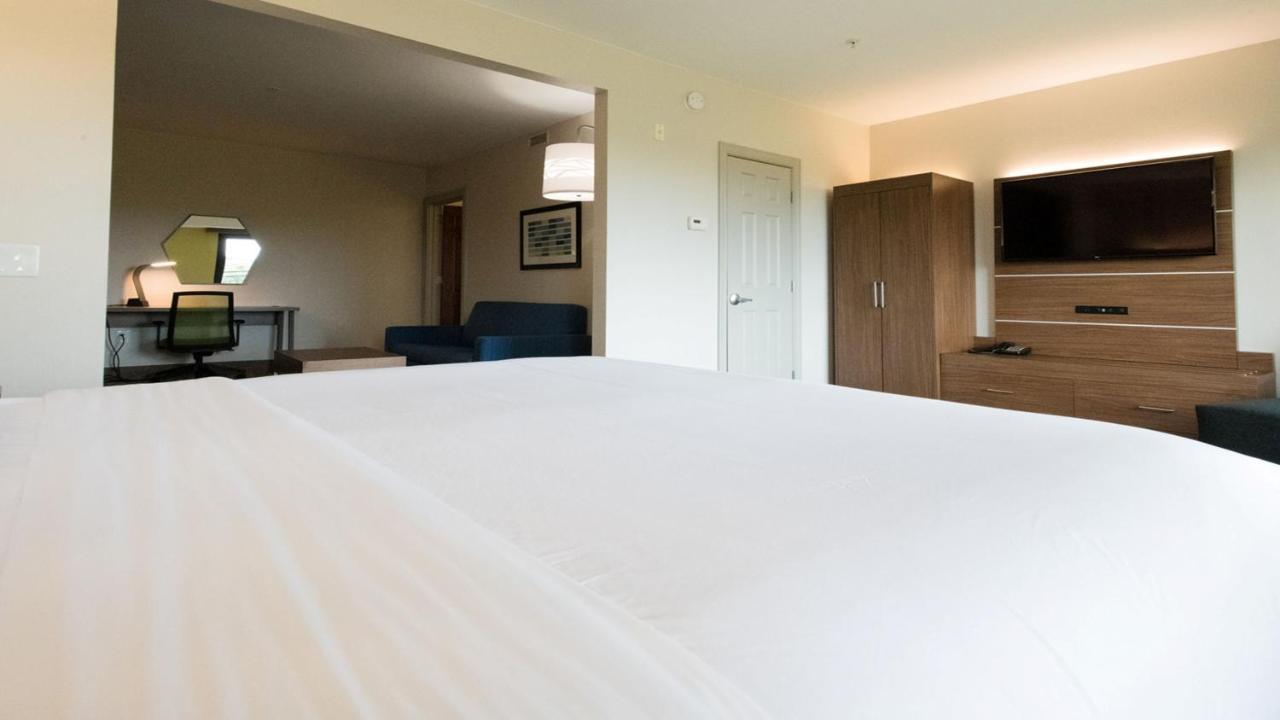 Holiday Inn Express & Suites Lexington North West-The Vineyard By Ihg Eksteriør billede