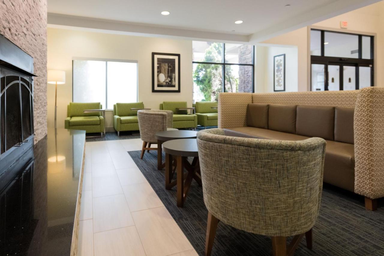 Holiday Inn Express & Suites Lexington North West-The Vineyard By Ihg Eksteriør billede