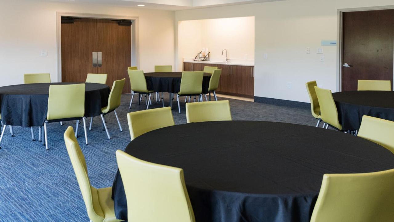 Holiday Inn Express & Suites Lexington North West-The Vineyard By Ihg Eksteriør billede