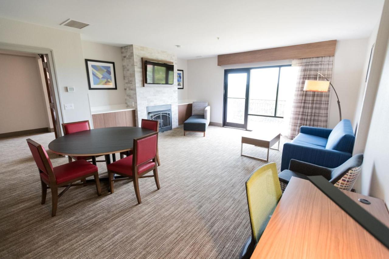 Holiday Inn Express & Suites Lexington North West-The Vineyard By Ihg Eksteriør billede