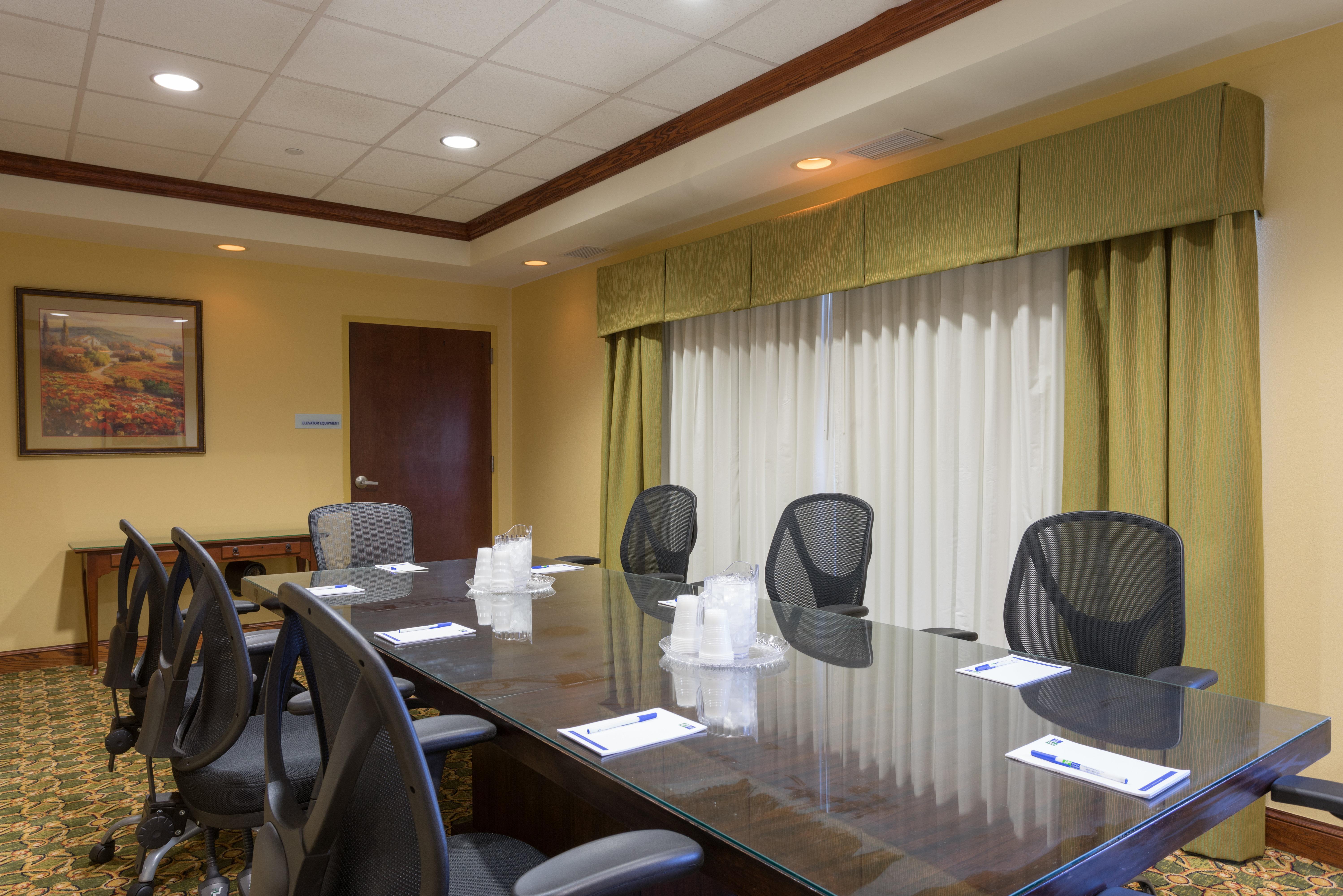 Holiday Inn Express & Suites Lexington North West-The Vineyard By Ihg Eksteriør billede