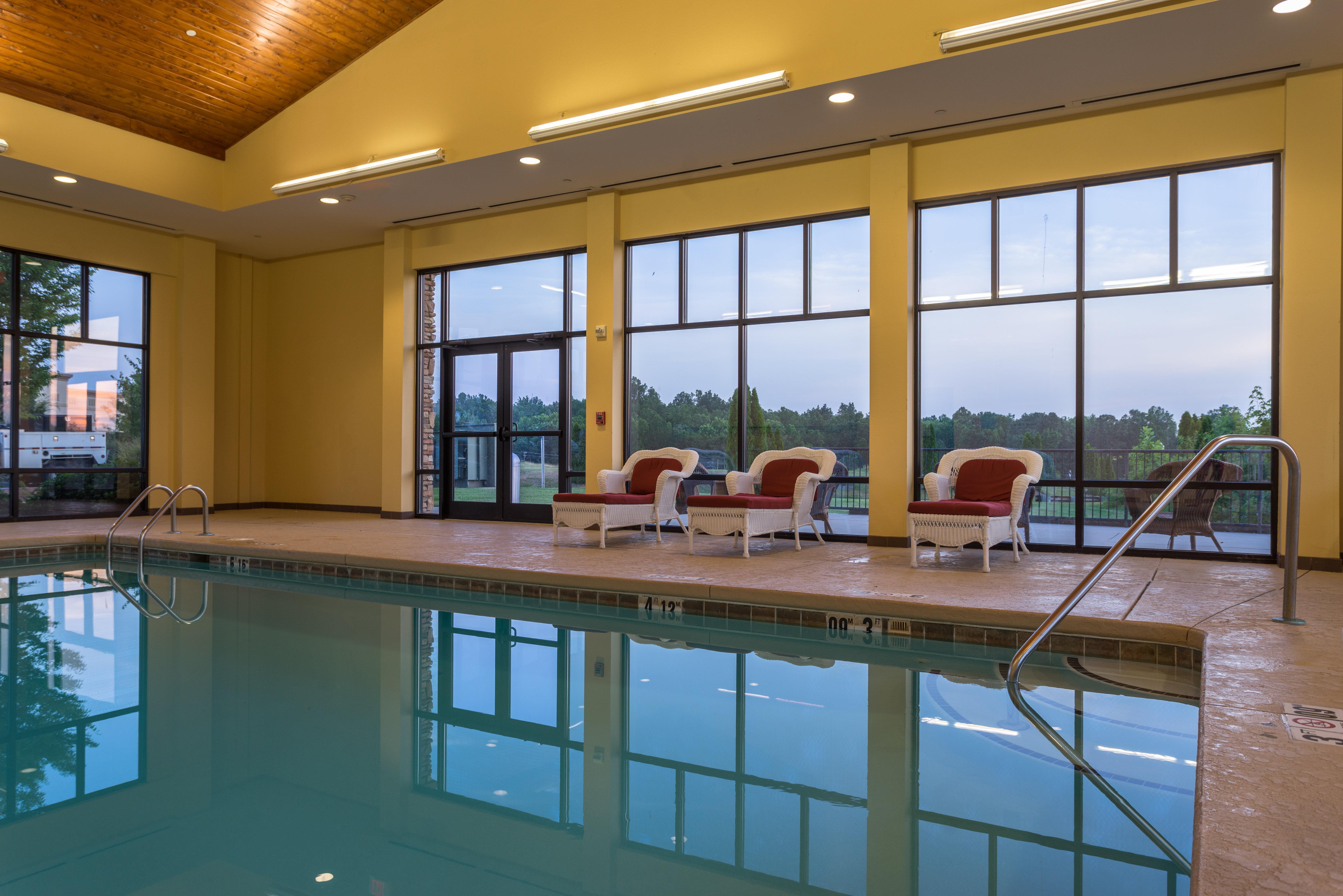 Holiday Inn Express & Suites Lexington North West-The Vineyard By Ihg Eksteriør billede