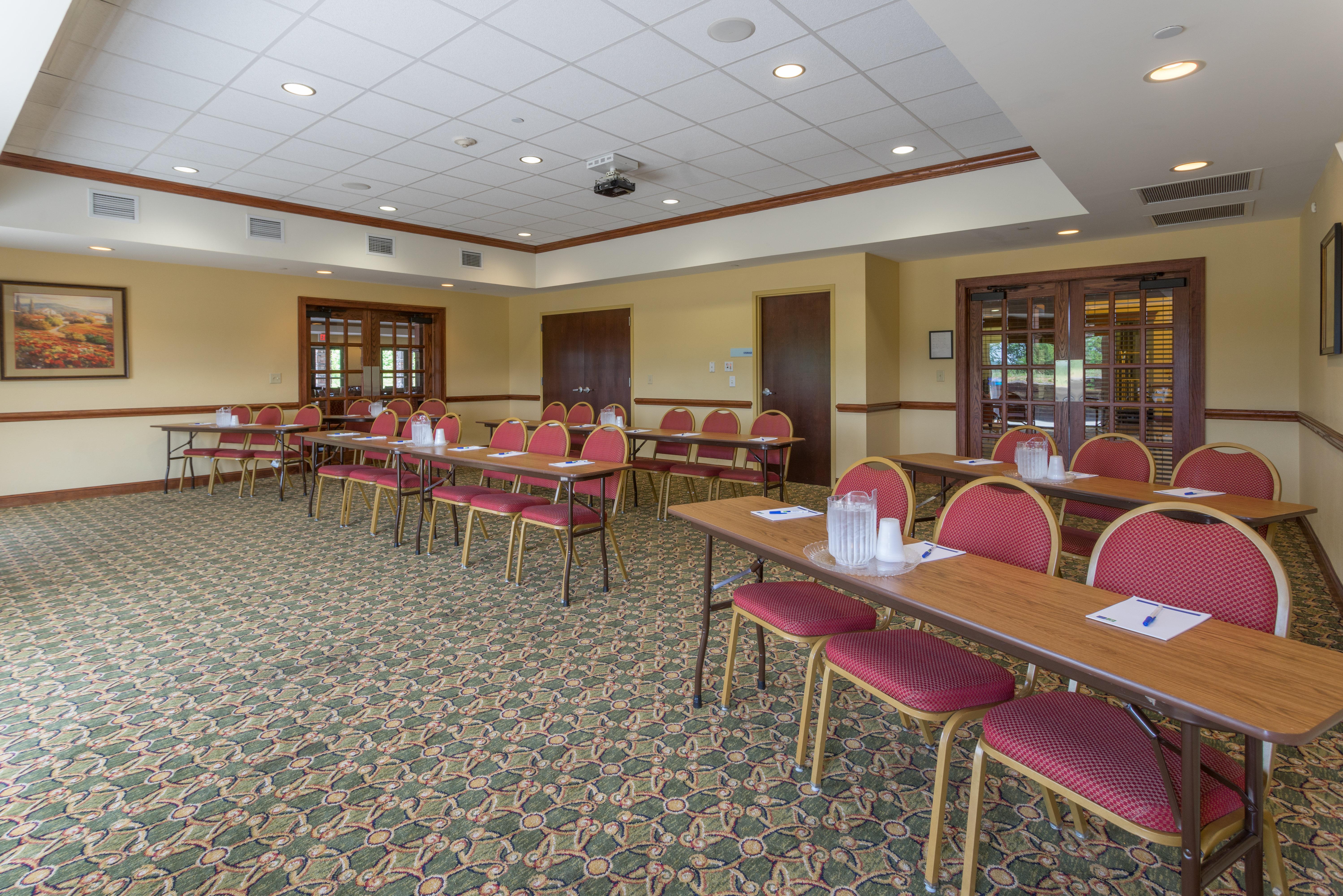 Holiday Inn Express & Suites Lexington North West-The Vineyard By Ihg Eksteriør billede